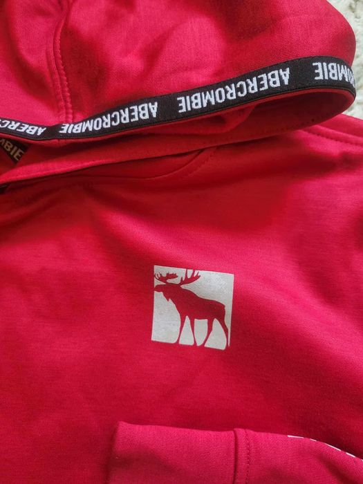 Много красив марков суичър, перфектен