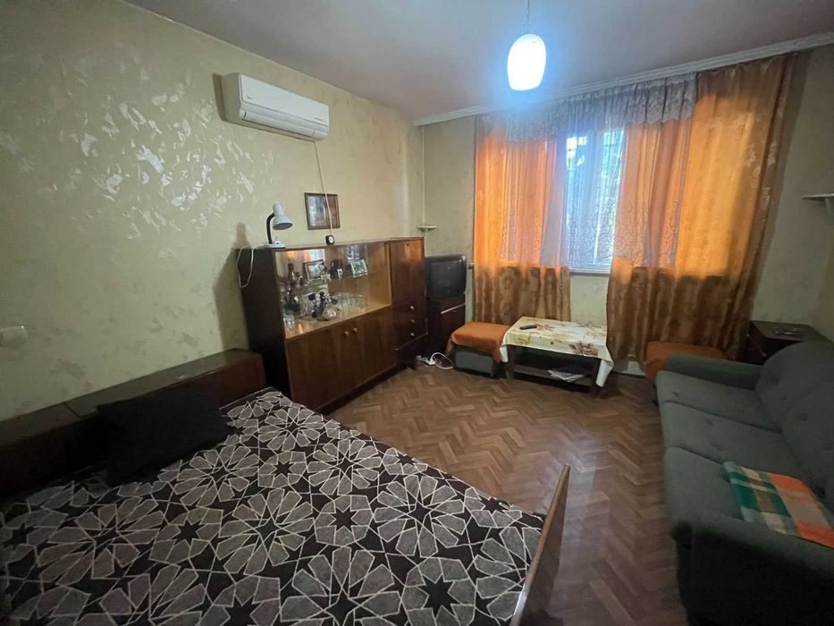 Етаж от къща 100 кв.м. до парк „Розариум“ | Казанлък