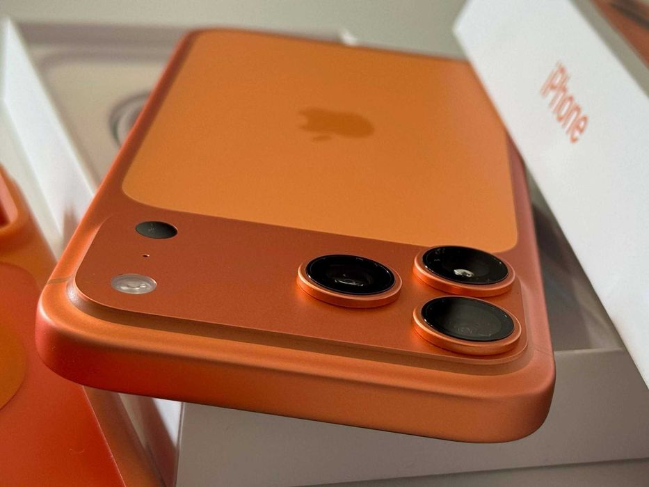 Бартер! Като НОВ! iPhone 17 Pro Max Cosmic Orange (Оранжев) 100%