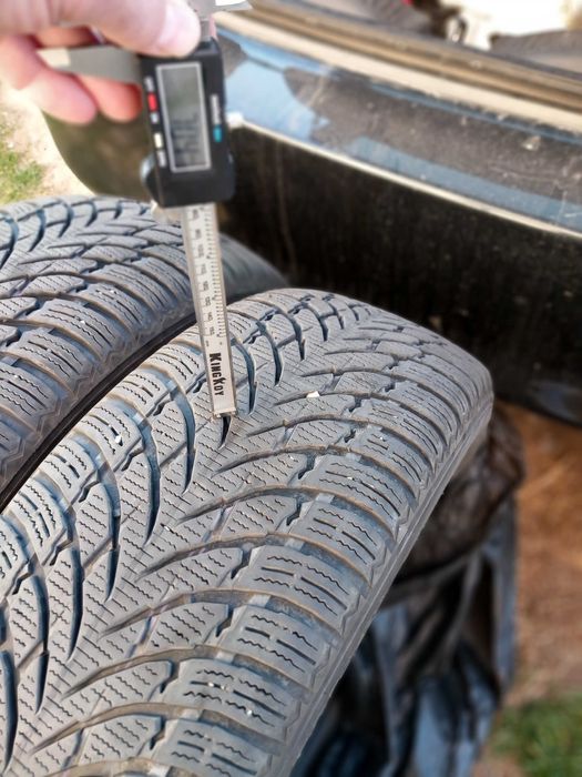 225/60 R18 Nokian