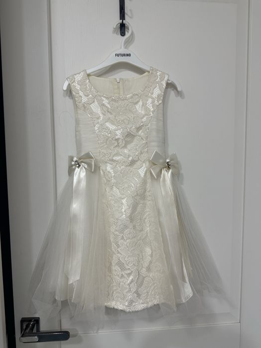 Платья на девочек