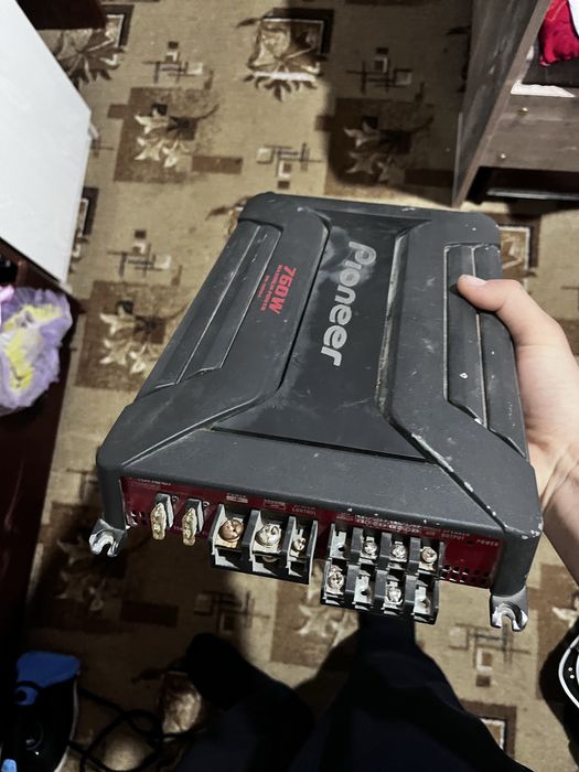 PIONER усидитель.