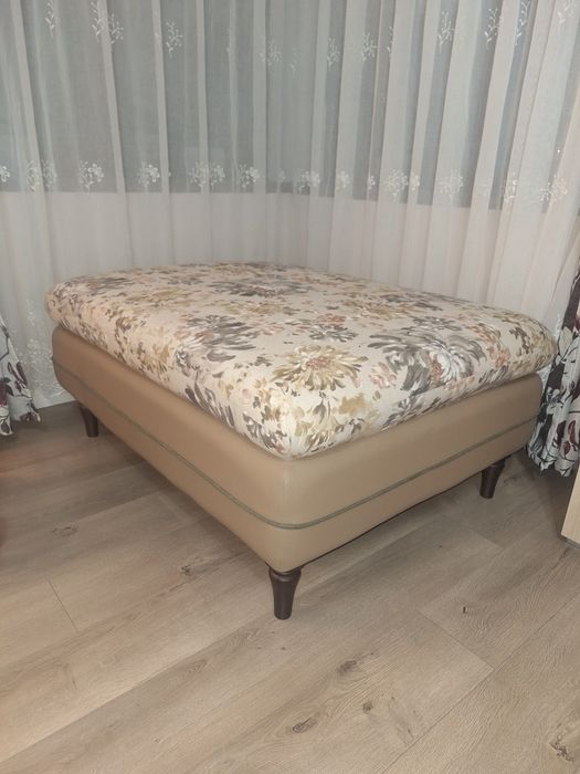 Vand Coltar modular cu taburete