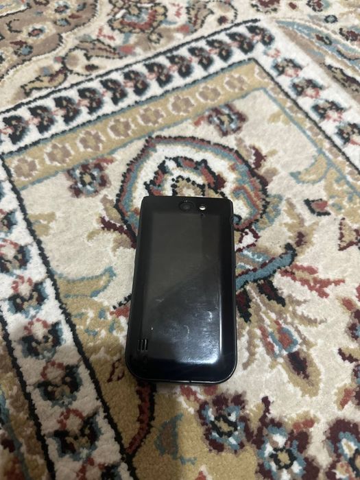 Nokia 2720 Flip 4G doʻkondan 10 yil garantiya bor karobka bir 2023 yi