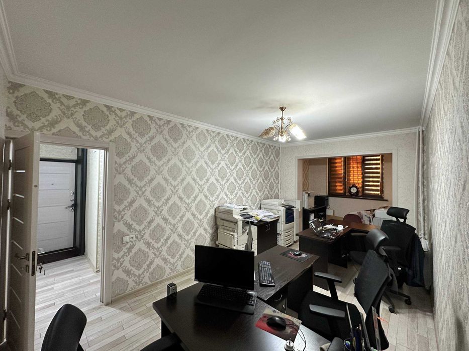 Продаётся 4/1/5 квартира можно под Офис Ц-26 1-линия