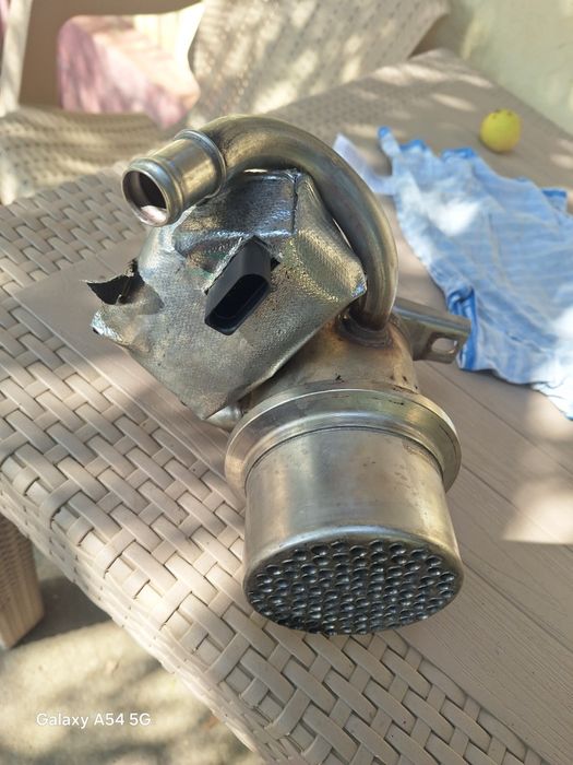 Racitor gaze( EGR) passat B8 2.0 Tdi Original