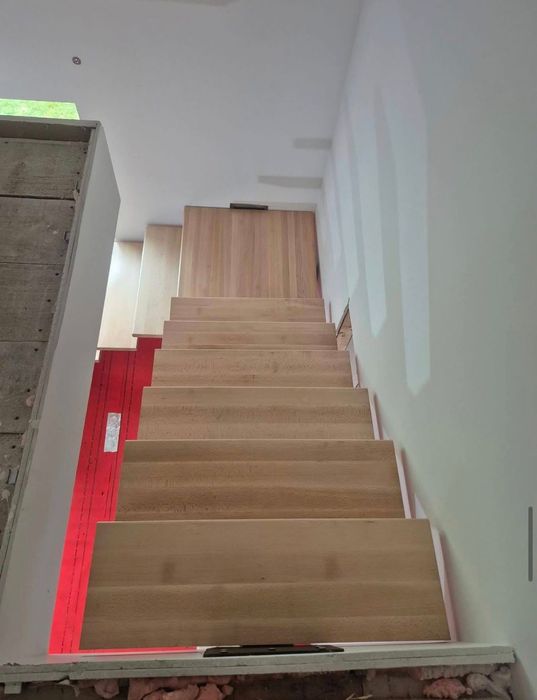 Scari metalice de interior