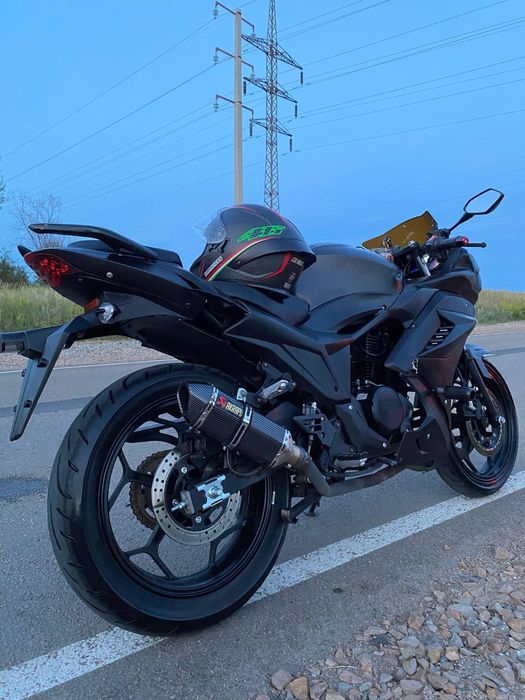 Мотоцикл 250 кубов