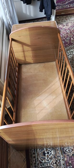 Detskiy krovat. Bolalar krovati