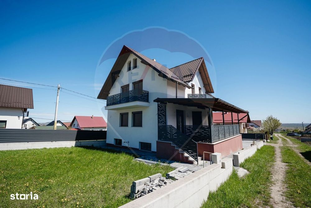 Casă / Vilă cu 4 camere de vânzare