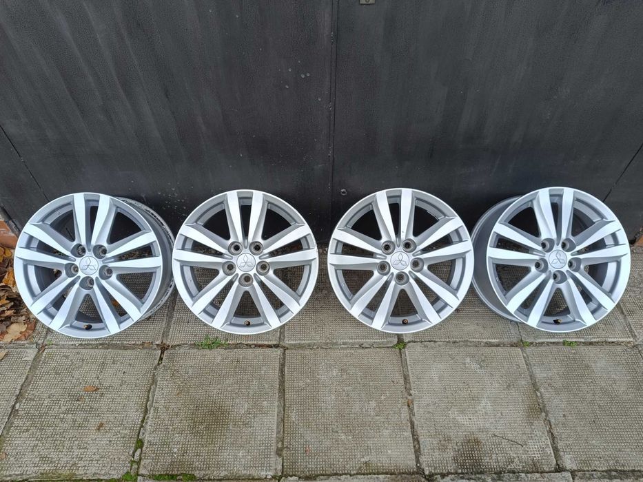 ОРИГИНАЛНИ джанти 17 ' 5x114,3 Mitsubishi Hyundai Mazda Kia 67,1 ET46