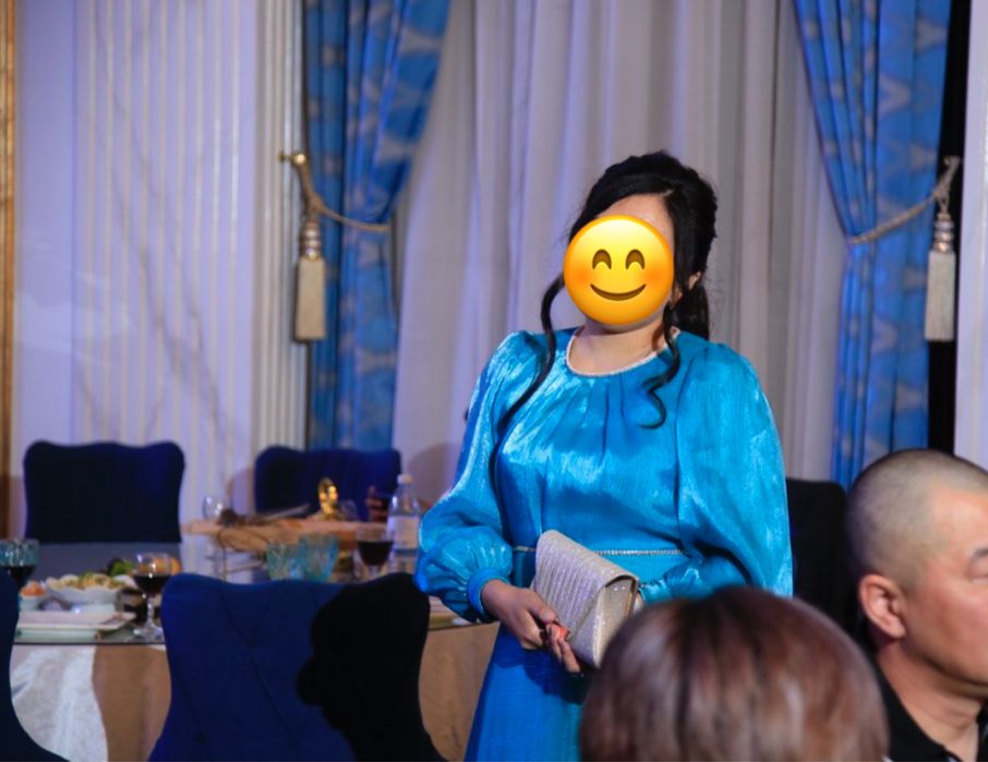 Продам вечерние платья