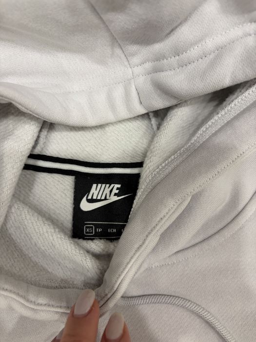 Дамски оригинални анцузи Nike