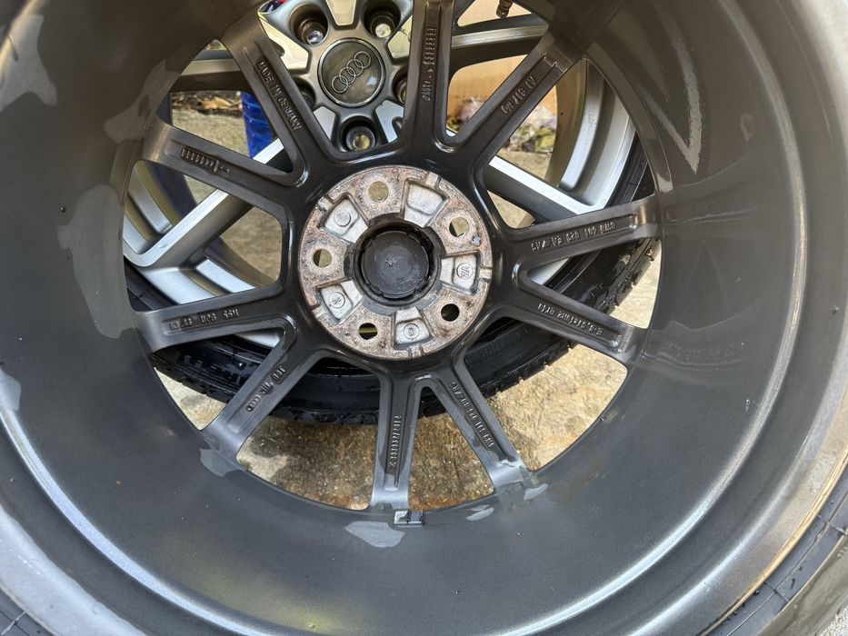 Jante Audi RS 19 cu anvelope Pirelli