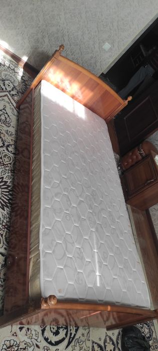 Продаётся кровать