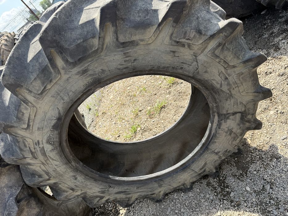 14,9r28 pitelli tractor