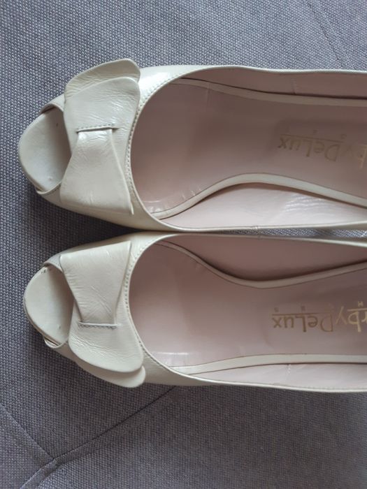 Pantofi crem din piele 35 / 36