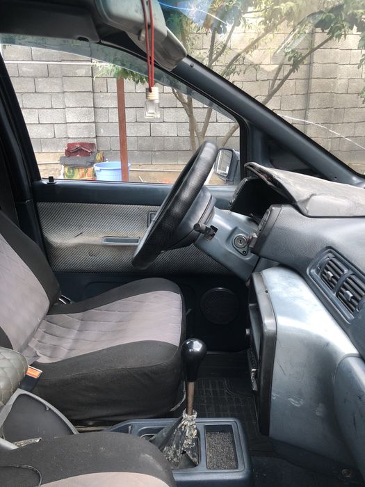 Nissan Praire PRO