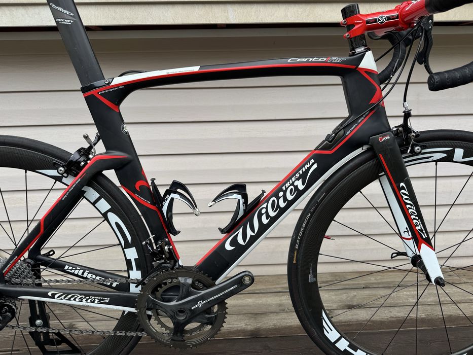 Карбонов шосеен велосипед Wilier Cento1 Air