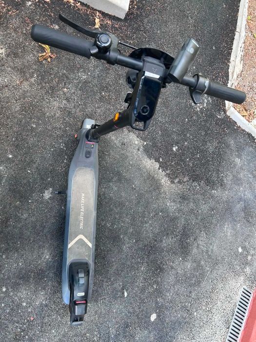 Roller(trotinetă) electrică