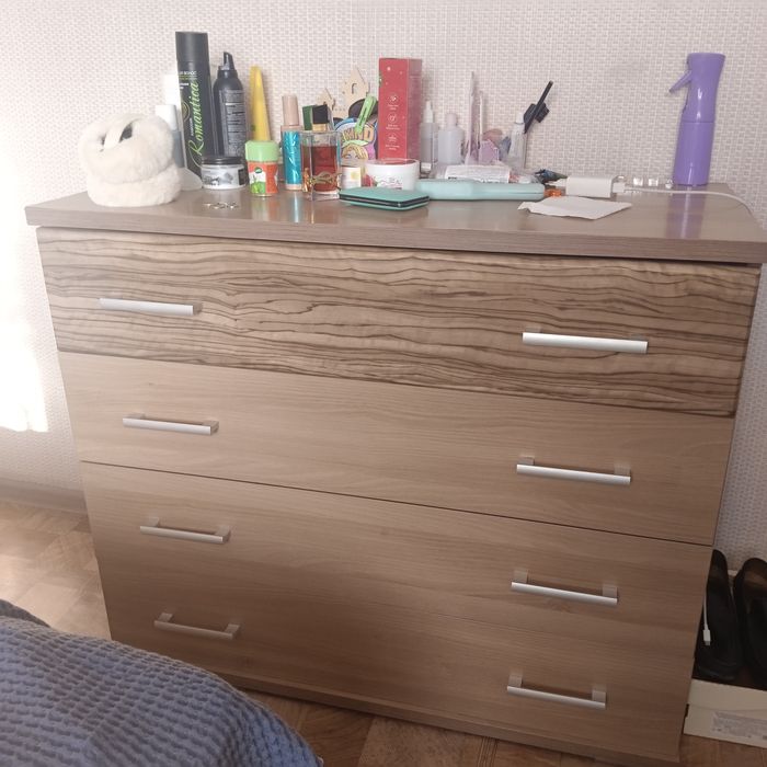 Продам спальный гарнитур