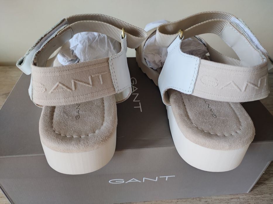 Нови сандали Gant