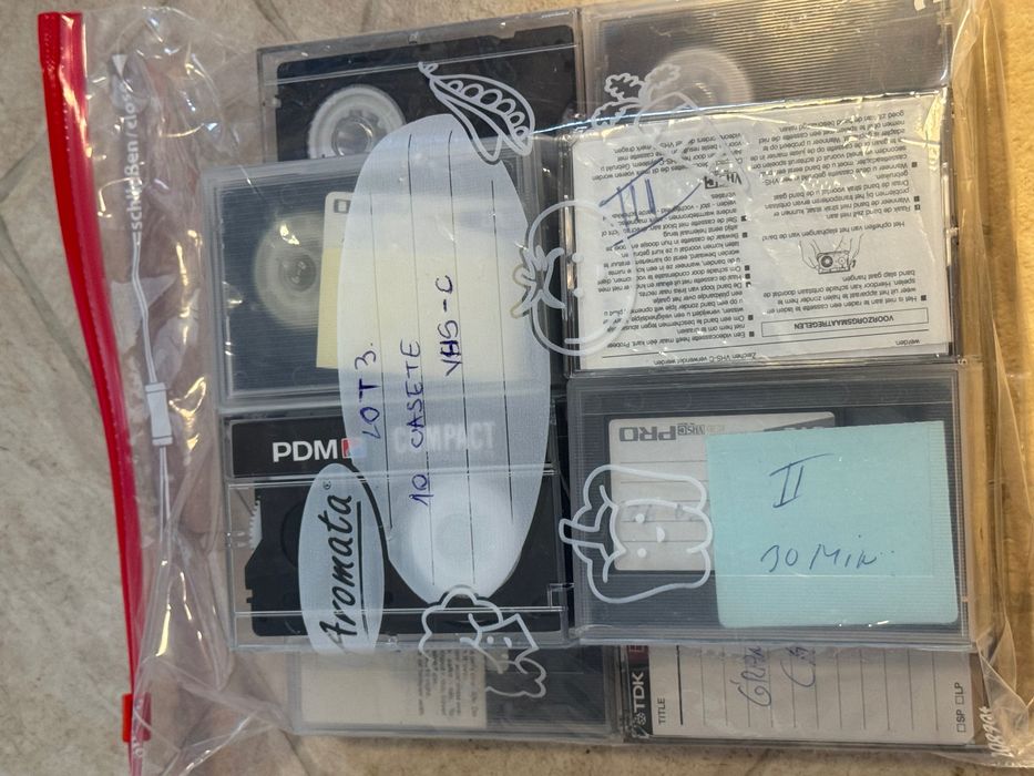 Lot 10 casete video format VHS-C