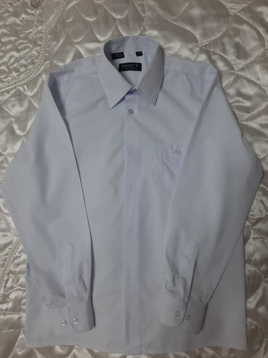 Продам рубашки на мальчика