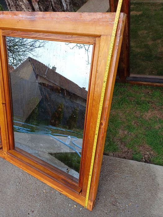 Vând ușă si 2 geamuri in stare buna