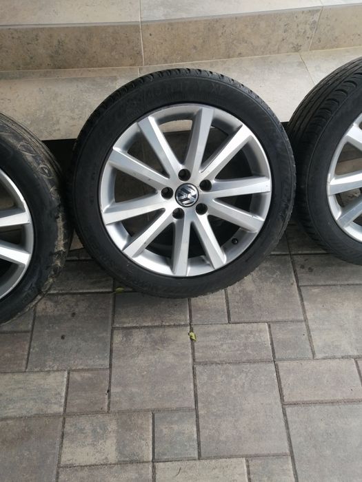 Jante R17 5x112 compatibile seat, audi, skoda au fost pe un passat b6.