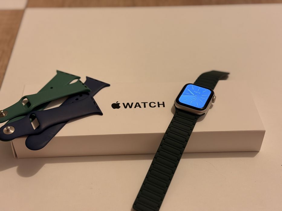 Apple watch SE ( Gen 2 ) 40 mm Silver