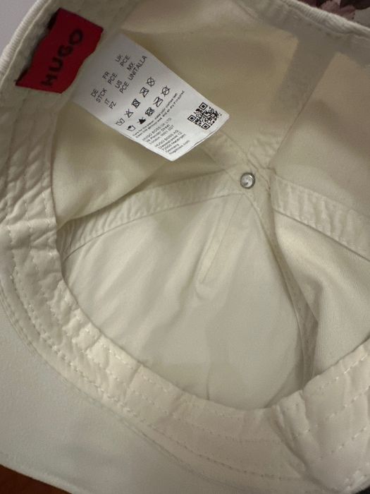 Șapcă Hugo Boss  Alba