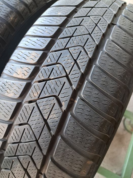 2 anvelope iarnă 225 60 r18 Pirelli