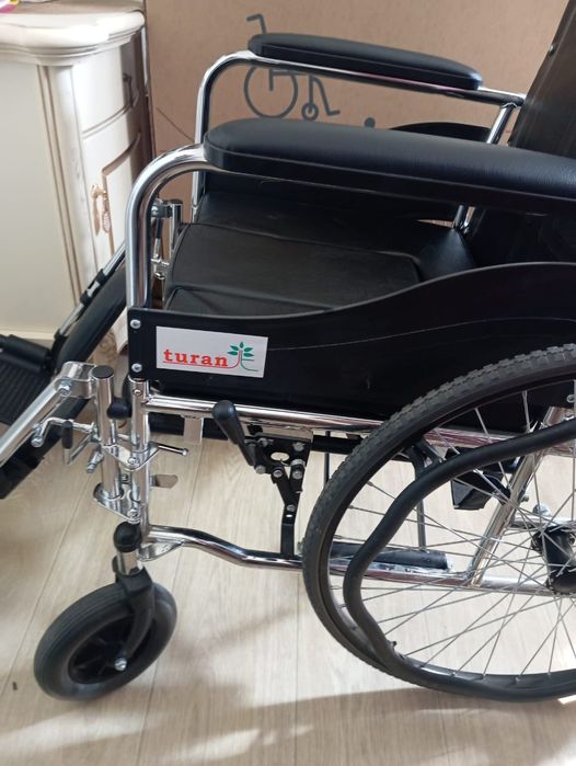 Инвалидное новое кресло коляска