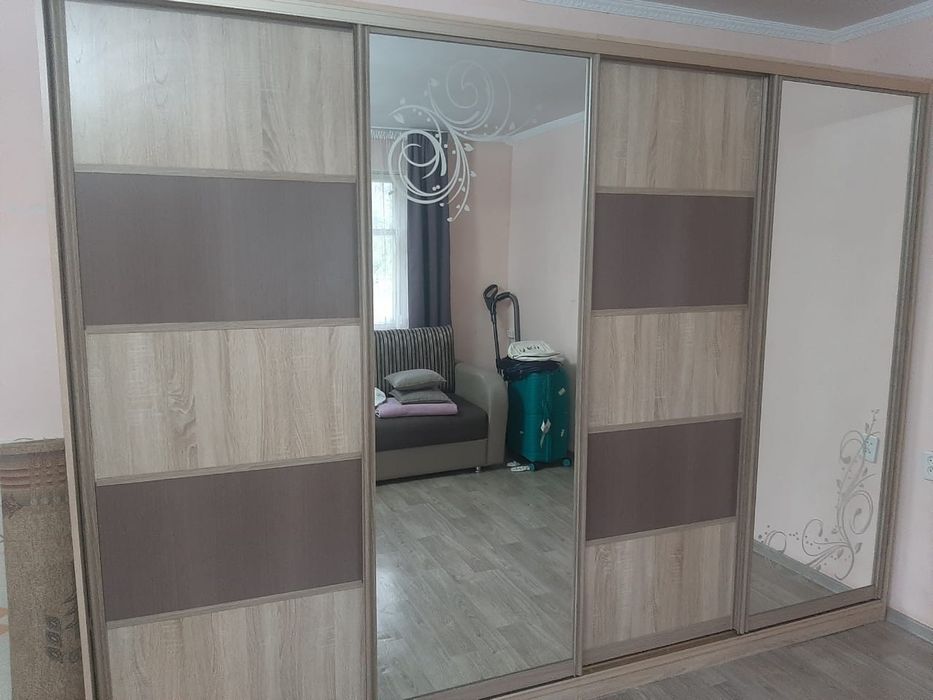 продам шкаф-купе в отличном состоянии