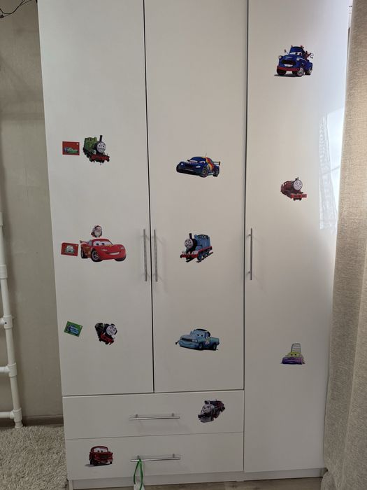 Продам мебель в детскую