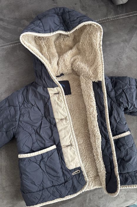 Zara унисекс яке размер 92 -98 см 3 год.