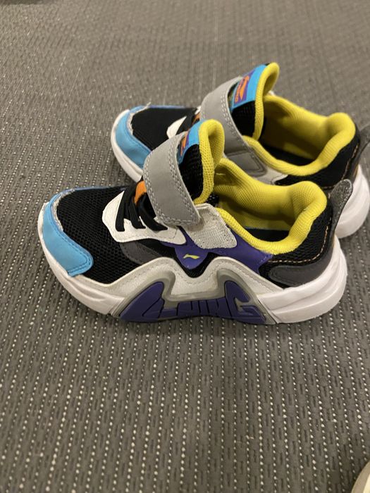 Разные кроссовки