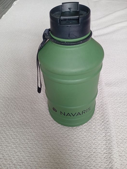 Bidon sport de apa otel inoxidabil Navaris, 200 lei nou