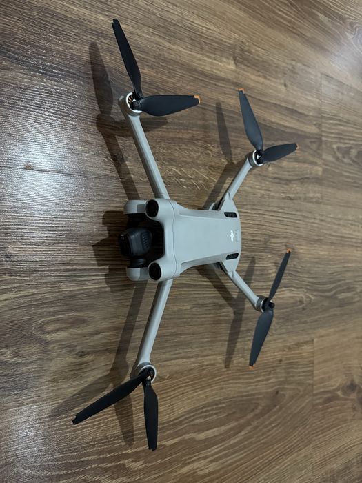 Дрон DJI Mini 3 Pro