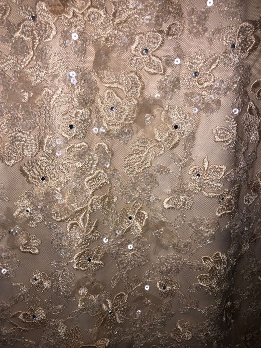 Абитуриентска бална рокля