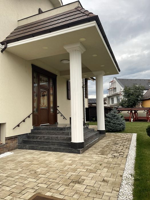 Vilă de lux cu teren și apartament individual ! - Vedere 4