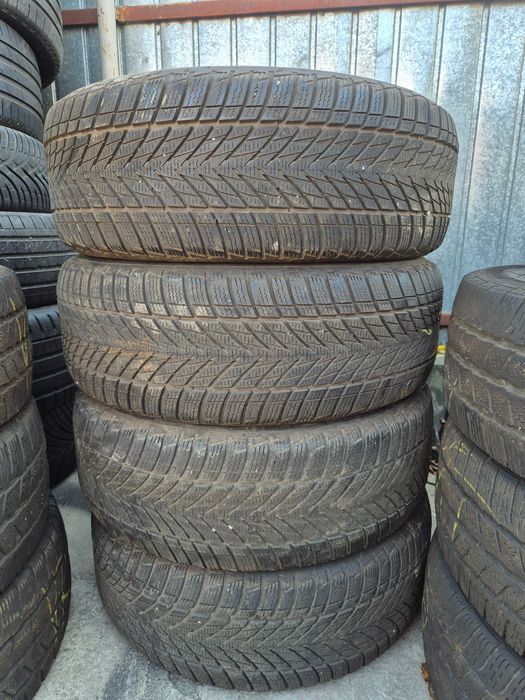 4 Anvelope de IARNA - 215/55/17 98V - GoodYear UGP3 - Stare F BUNA - DOT 2025 !