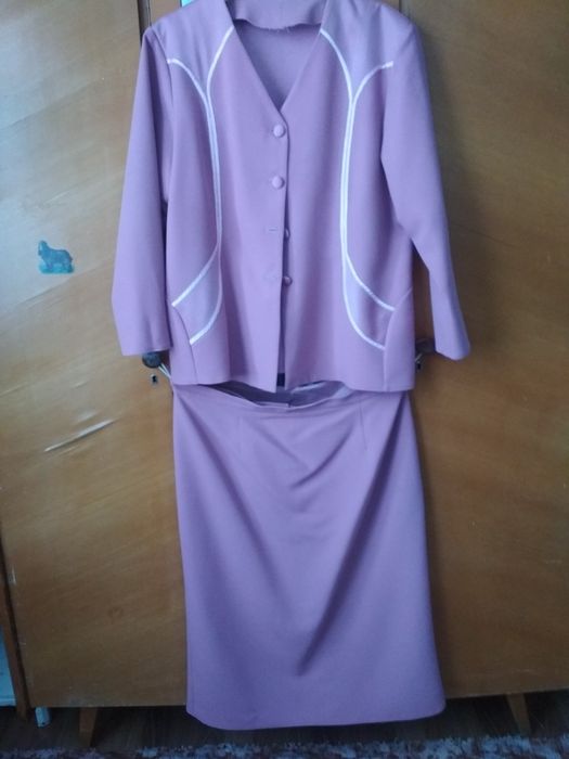 Одежда женская 54 размера