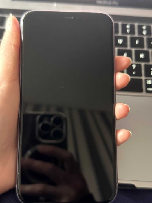 iPhone 11 – лилав (Purple), отлично състояние 128gb отключен