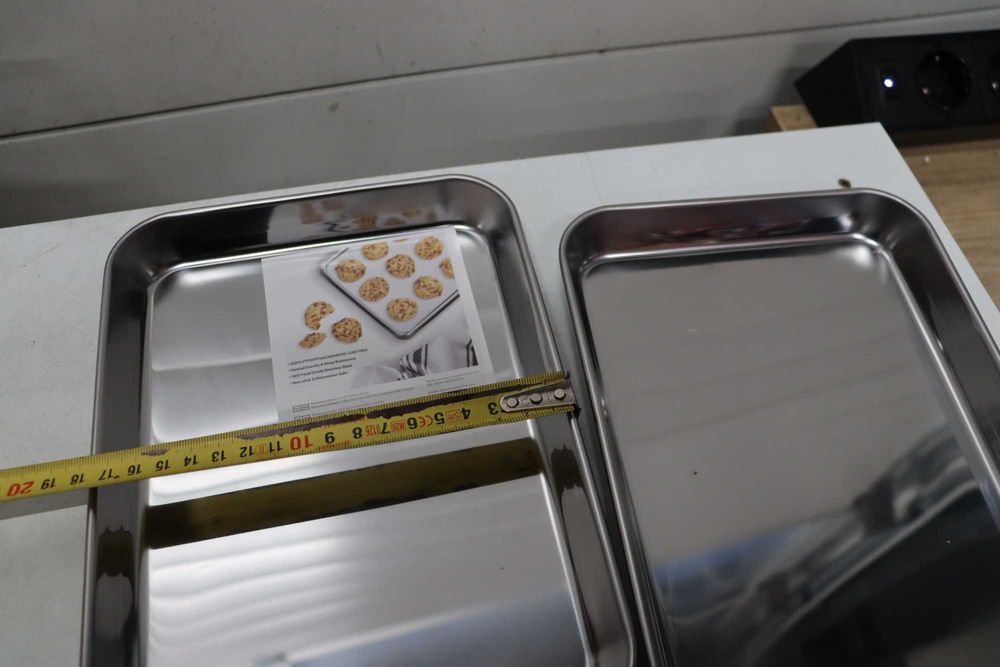 2 броя тави за печене  от неръждаема стомана