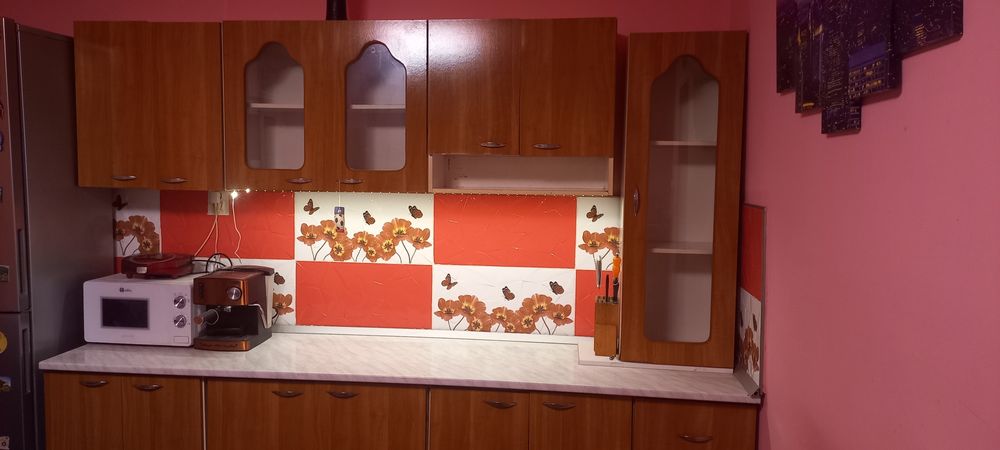 Vand mobila de bucătărie