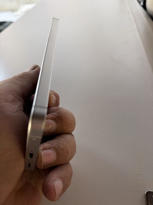 Продавам  телефон SAMSUNG  S24