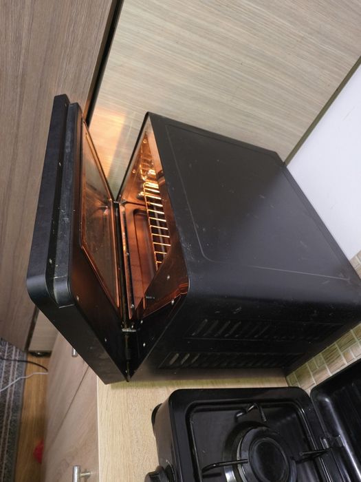 Cuptor cu rotisor BIOVITA