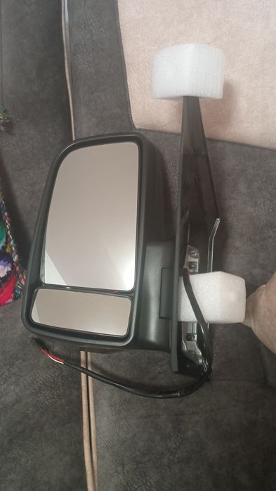 De vânzare  oglinda sprinter.partea stânga